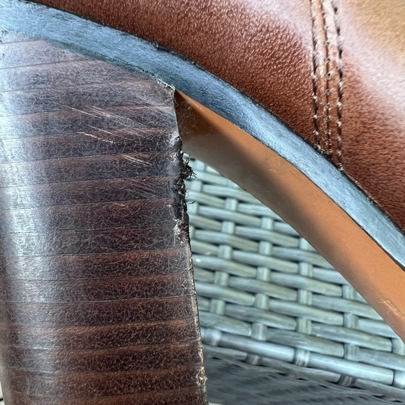 Coach women’s Tavi Brown leather round toe chunky heel booty shoes size 9.5 - Picture 13 of 16